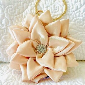 Elegant Floral Satin Clutch